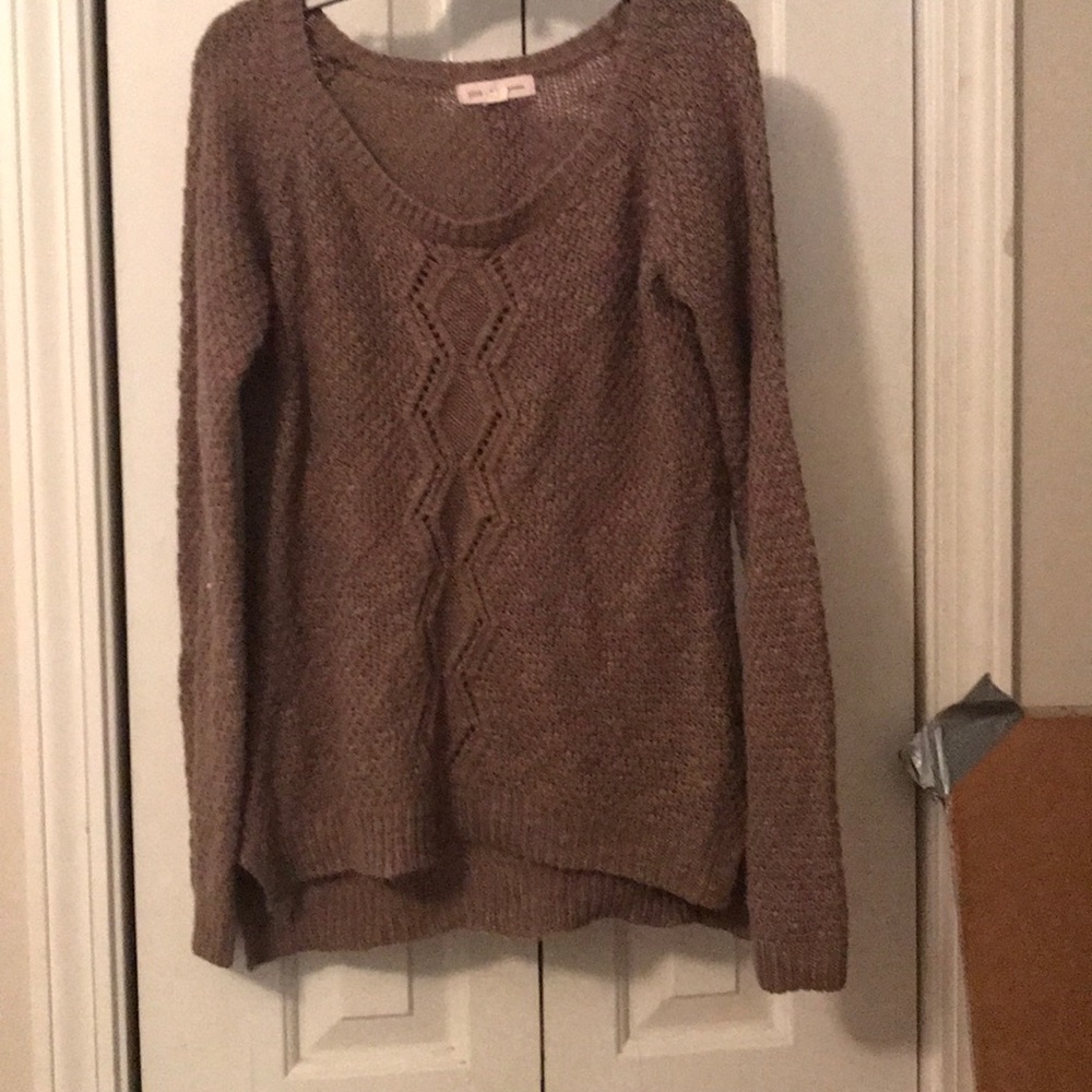 light brown light sweater or cute top